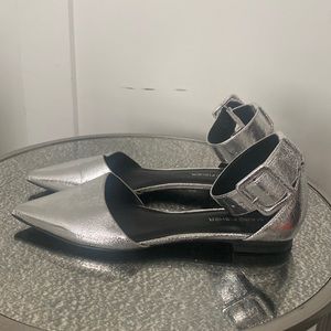Marc fisher metallic flats